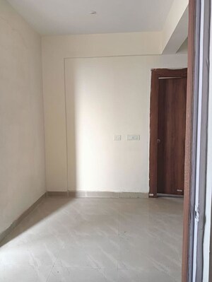 Room in 3 BHK Apartment at Jaypee Green Wish town Klassic, Sector 134 – for Rent