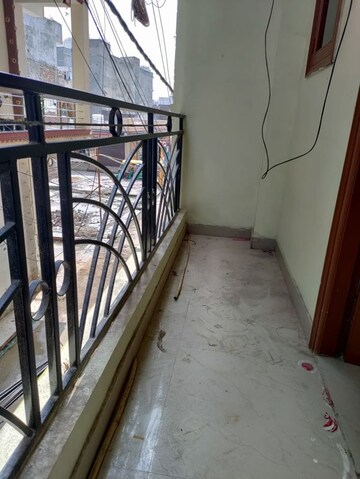 Balcony in 2 BHK Builder Floor at Chhajjupur – for Rent