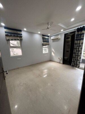 Room in 6+ BHK Villa at Sushant Vyapaar Kendra, Sector 43 – for Sale