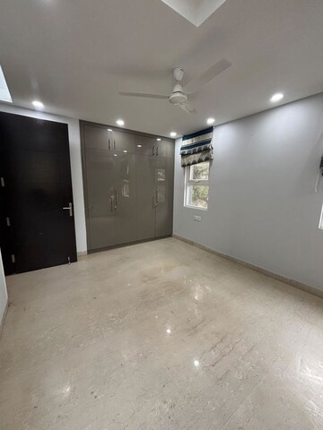 Room in 6+ BHK Villa at Sushant Vyapaar Kendra, Sector 43 – for Sale