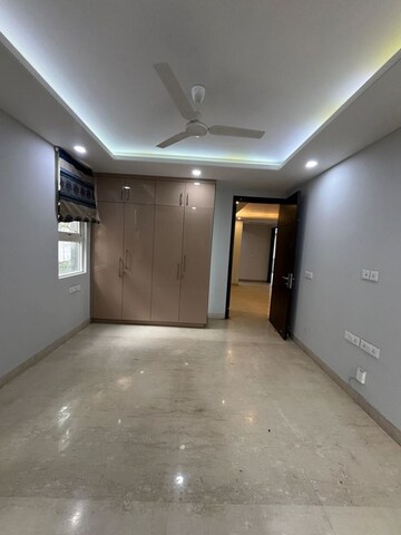 Room in 6+ BHK Villa at Sushant Vyapaar Kendra, Sector 43 – for Sale