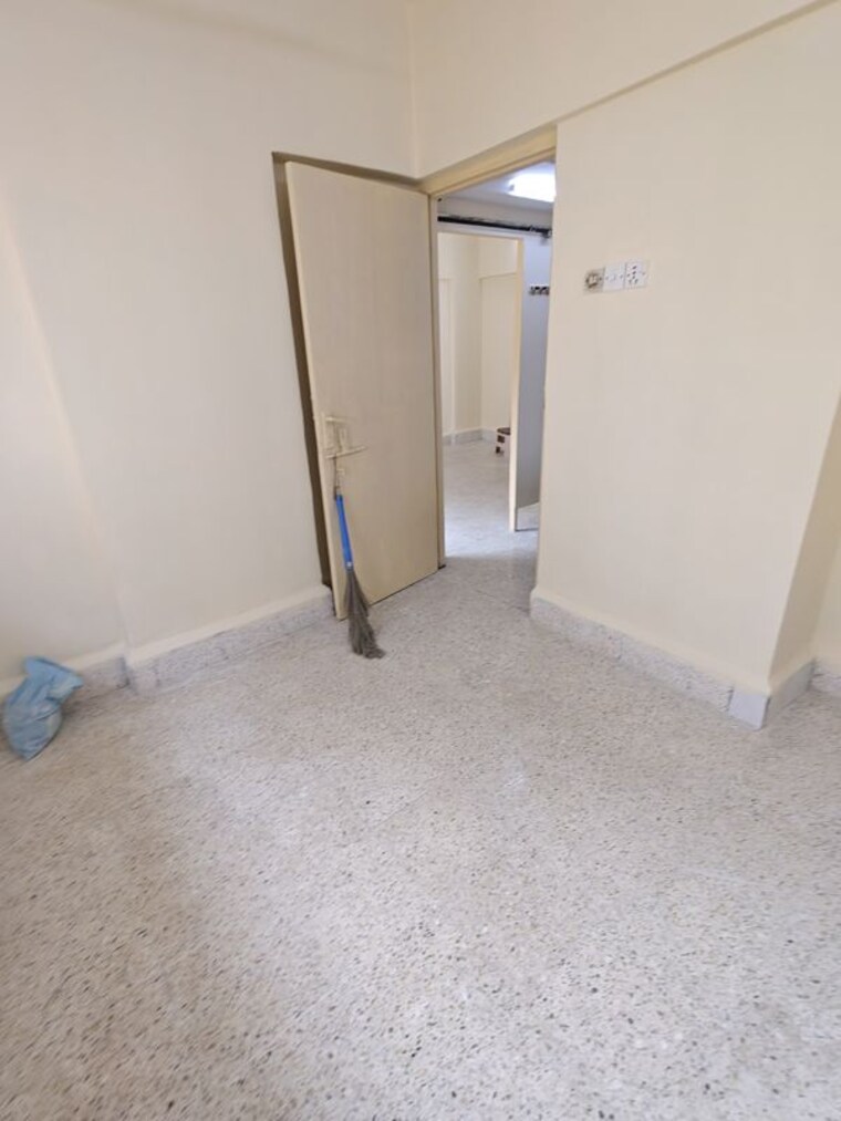 Room, new-tulip-chs 1 Bedroom 400 Sq.Ft. Apartment In Kandivali East Mumbai 9990029
