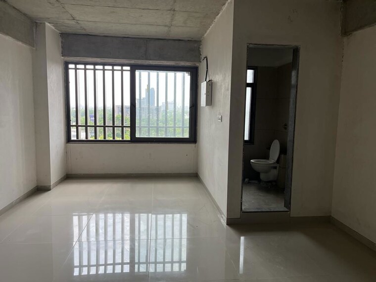 Room, ambli Commercial Office Space 731 Sq.Ft. In Ambli Ahmedabad 9990006