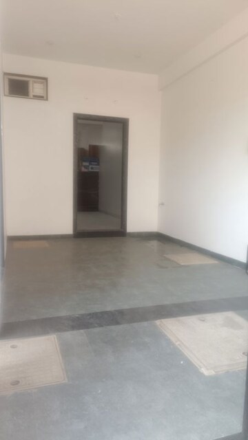 Room in 4 BHK Independent House at Vasant Vihar – for Rent