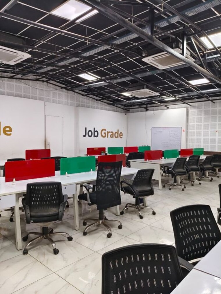 Team Area, sector 63 Commercial Office Space 2700 Sq.Ft. In Sector 63 Noida 9990341