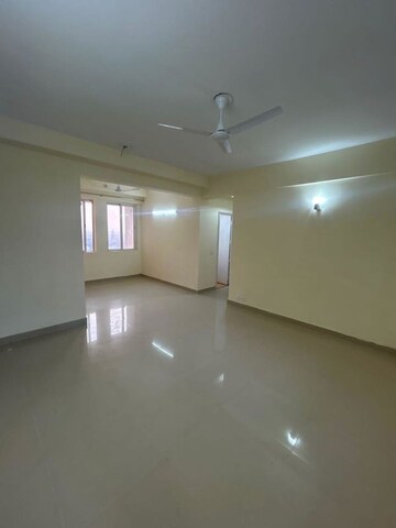 Room in 3 BHK Apartment at Jaypee Greens Kensington Park Apartment Heights, Sector 133 – for Rent