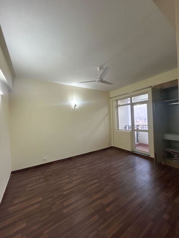 3 BHK + Pooja Room 1650 Sq.Ft. Apartment in Jaypee Greens Kensington Park Apartment Heights