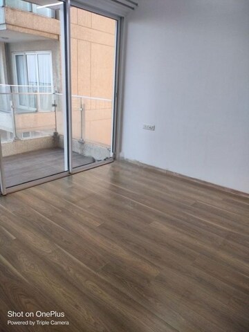 Room in 2 BHK Apartment at LnT Realty Crescent Bay, Parel – for Rent