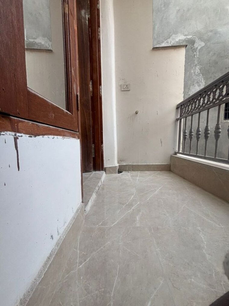 Room, saket 1 Bedroom 600 Sq.Ft. Builder Floor In Saket Delhi 9990666