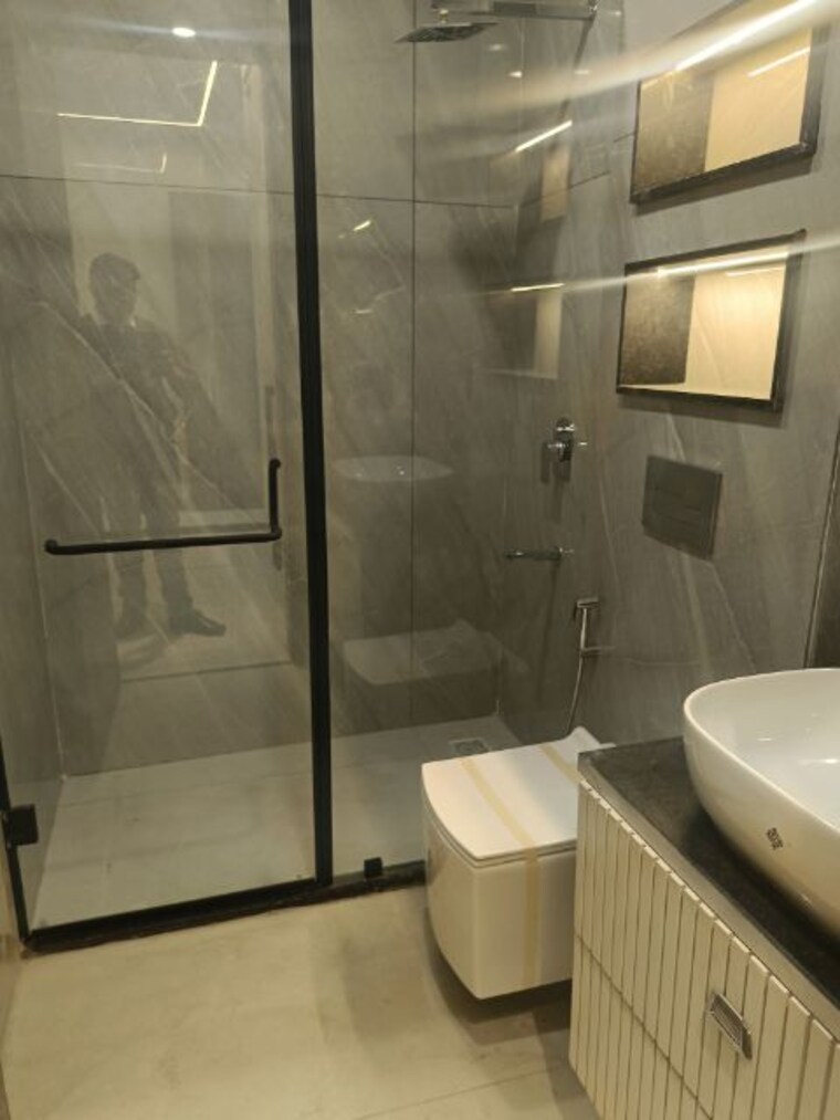 Bathroom, ss-100 4 Bedroom 2300 Sq.Ft. Builder Floor In Sector 49 Gurgaon 9990748