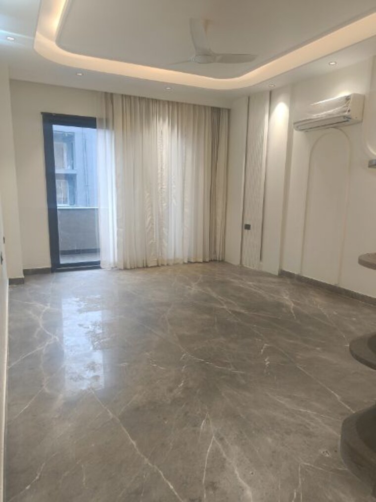 Room, ss-100 4 Bedroom 2300 Sq.Ft. Builder Floor In Sector 49 Gurgaon 9990748