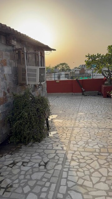 Balcony in 1 BHK Builder Floor at Malviya Nagar – for Rent