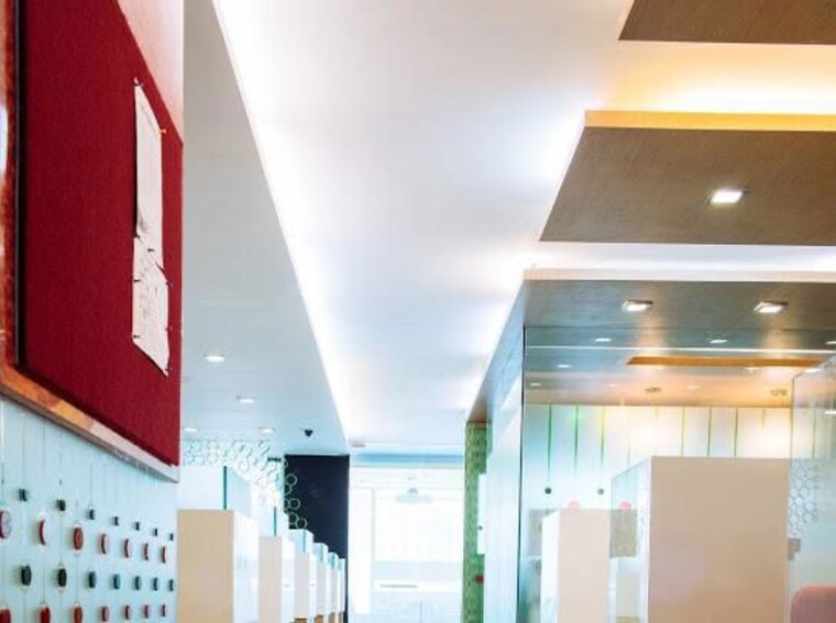 undefined, dlh-park Commercial Office Space 2400 Sq.Ft. In Malad West Mumbai 9990818