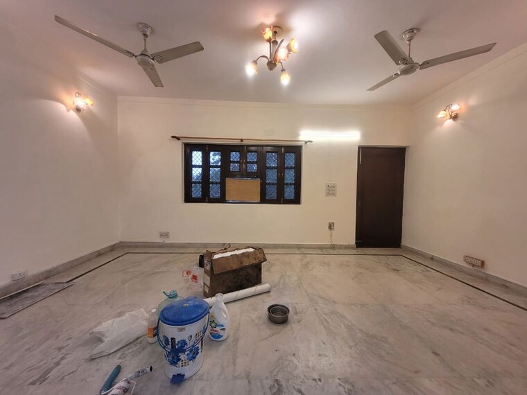  Parking, malviya nagar 2 Bedroom 1200 Sq.Ft. Builder Floor In Malviya Nagar Delhi 9990841