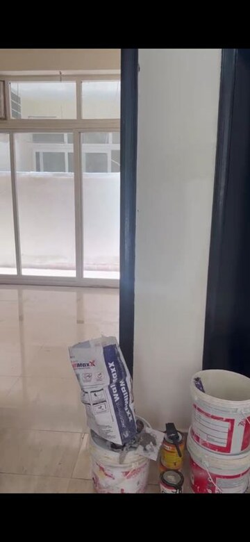 Bathroom in 4 BHK Villa at Amrapali Ivory Heights, Amrapali Dream Valley – for Rent