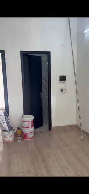 Bathroom in 4 BHK Villa at Amrapali Ivory Heights, Amrapali Dream Valley – for Rent