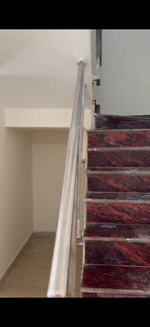 Staircase in 4 BHK Villa at Amrapali Ivory Heights, Amrapali Dream Valley – for Rent