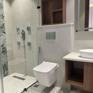 Bathroom in 4 BHK Builder Floor at Unitech South City II, South City 2 – for Rent