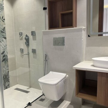 Bathroom in 4 BHK Builder Floor at Unitech South City II, South City 2 – for Rent