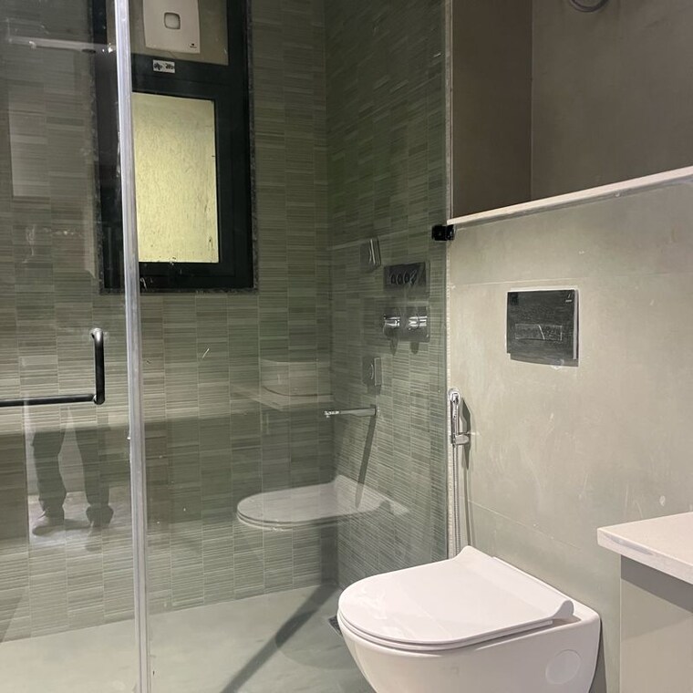 Bathroom, unitech-south-city-ii 4 Bedroom 290 Sq.Yd. Builder Floor In South City 2 Gurgaon 9990934