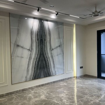 Building Lobby in 4 BHK Builder Floor at Unitech South City II, South City 2 – for Rent