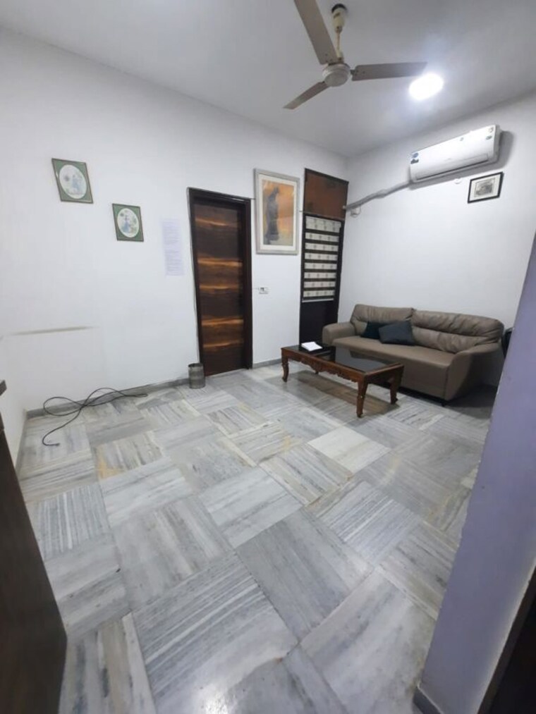Bedroom, malviya nagar 3 Bedroom 1500 Sq.Ft. Builder Floor In Malviya Nagar Delhi 9990940