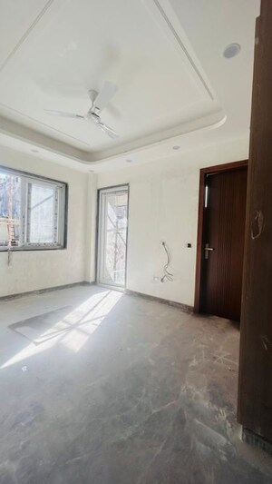 Room in 2 BHK Builder Floor at Malviya Nagar – for Rent