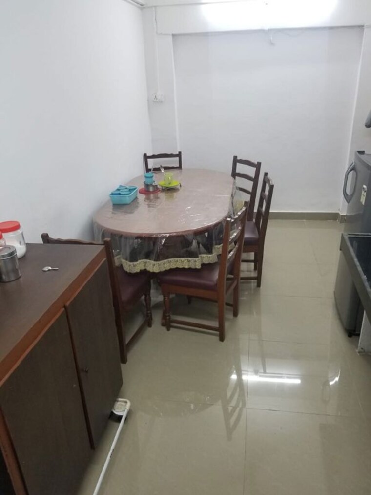 Dining area, juhu 2 Bedroom 700 Sq.Ft. Apartment In Juhu Mumbai 9991022