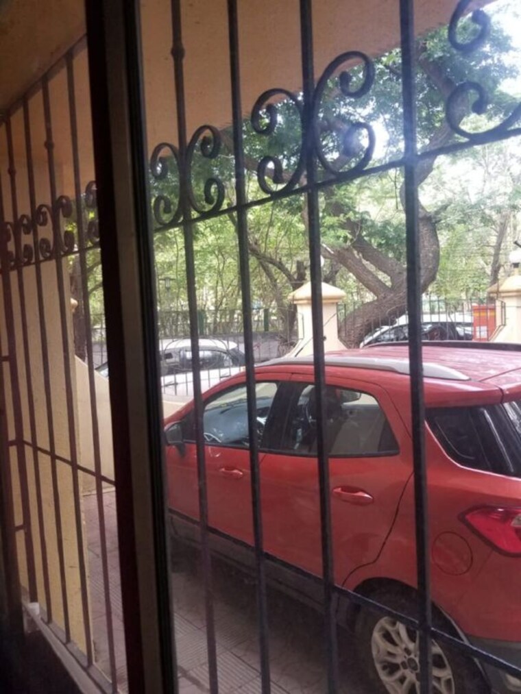 Balcony, juhu 2 Bedroom 700 Sq.Ft. Apartment In Juhu Mumbai 9991022