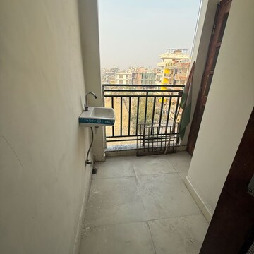 Balcony in 2.5 BHK Builder Floor at Sector 63a – for Rent