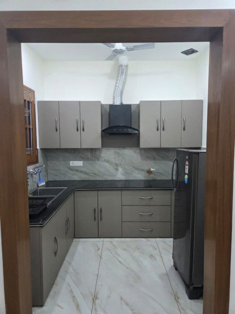 Kitchen, maya-green-lotus-saksham 3 Bedroom 1700 Sq.Ft. Apartment In International Airport Road Zirakpur 9991104