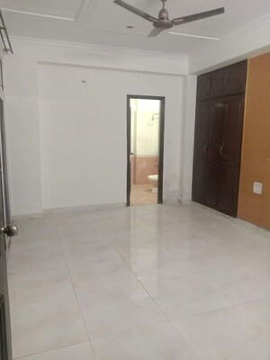 Room in 3 BHK Builder Floor at Sector 9 – for Sale