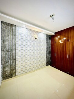 3 BHK + Pooja Room Apartment For Sale in Pir Machalla