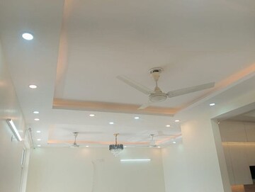 Furnished Amenities in 3.5 BHK Apartment at Omaxe R2, Gomti Nagar – for Rent