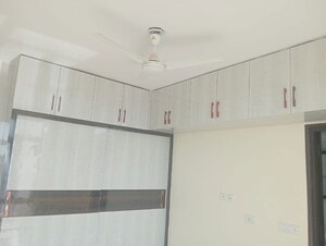 Furnished Amenities in 3.5 BHK Apartment at Omaxe R2, Gomti Nagar – for Rent