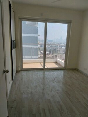 Room in 3.5 BHK Apartment at CHD Avenue 71, Sector 71 – for Rent