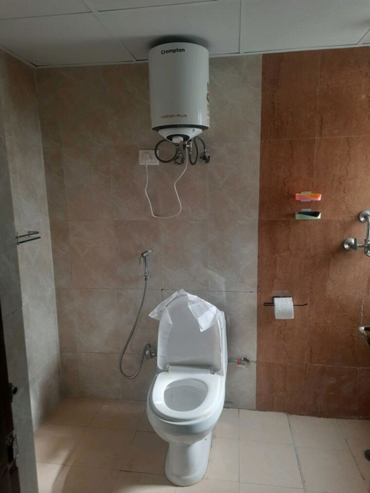 Bathroom, amrapali-heartbeat-city 3 Bedroom 1735 Sq.Ft. Apartment In Sector 107 Noida 9991413
