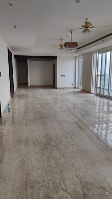 5 BHK Apartment For Rent in Mahindra Luminare, Sector 59