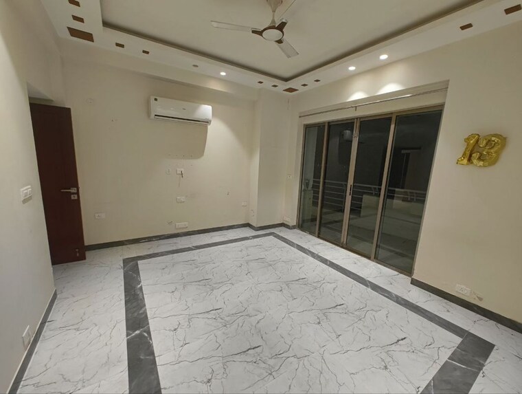 Room, parsvnath-exotica 3.5 Bedroom 2900 Sq.Ft. Apartment In Sector 53 Gurgaon 9991623