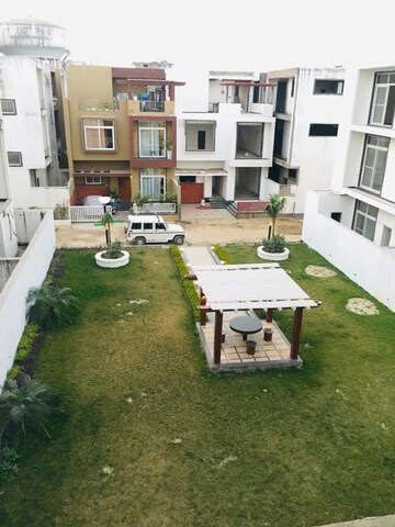Parking in 4 BHK Independent House at Meerapur Basahi – for Sale