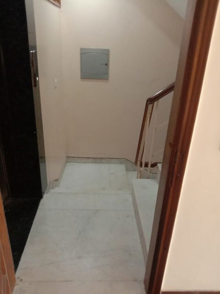 undefined, dlf phase i 2 Bedroom 500 Sq.Ft. Apartment In Dlf Phase I Gurgaon 9991682