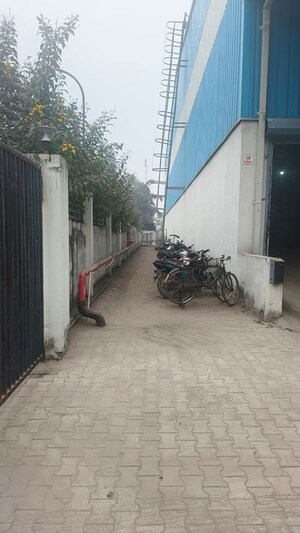 Parking in  Warehouse at Sidcul – for Rent