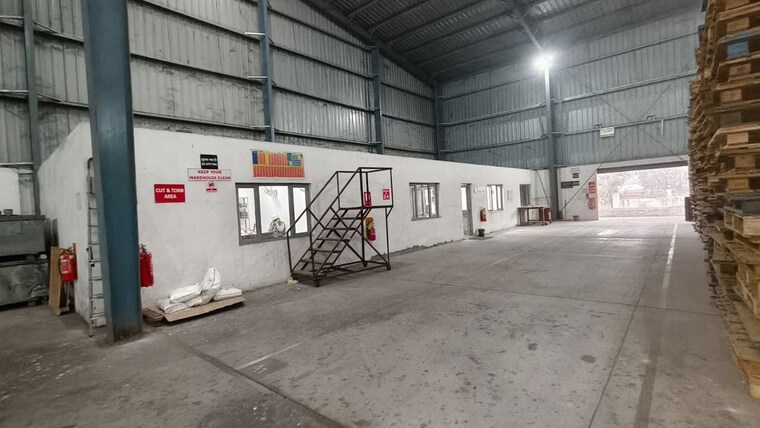  Parking, sidcul Commercial Warehouse 11500 Sq.Ft. In Sidcul Haridwar 9989812