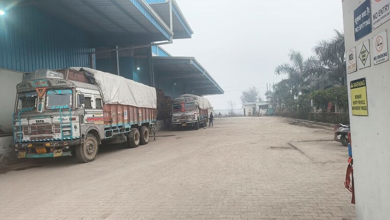  Parking, sidcul Commercial Warehouse 11500 Sq.Ft. In Sidcul Haridwar 9989812