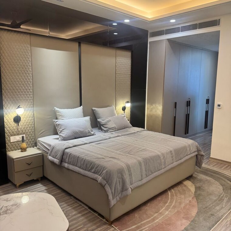 Bedroom, sector 65 3 Bedroom 267 Sq.Yd. Builder Floor In Sector 65 Gurgaon 9991828