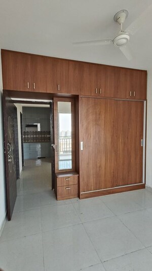 Room in 2 BHK Apartment at Signature Global Proxima Phase 2, Sector 89 – for Rent