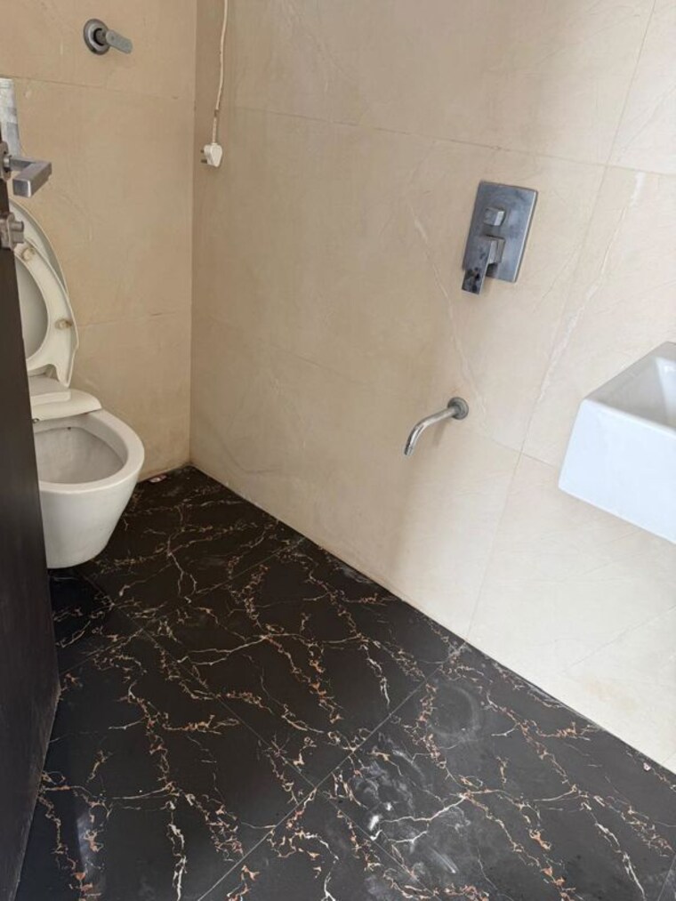 Bathroom, ruparel-iris 2 Bedroom 650 Sq.Ft. Apartment In Matunga West Mumbai 9991936