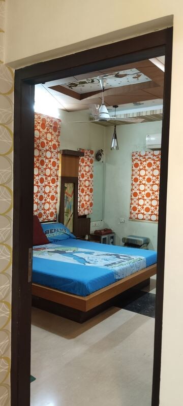 Bedroom in 5 BHK Villa at Thaltej – for Sale