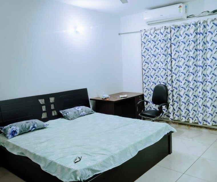 Bedroom, rishita-manhattan 2 Bedroom 1000 Sq.Ft. Apartment In Gomti Nagar Lucknow 9991992