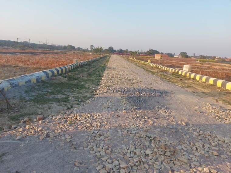 undefined, kalli paschim  1200 Sq.Ft. Plot In Kalli Paschim Lucknow 9992015